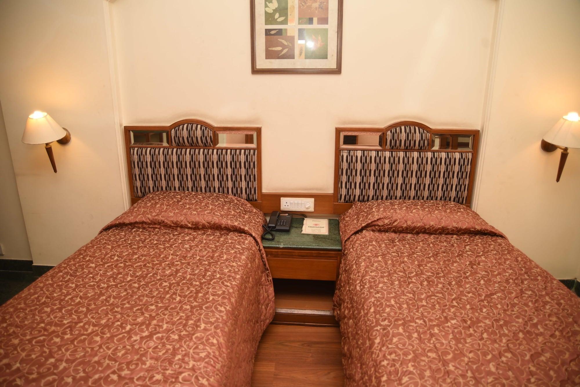 Hotel Maurya Бангалор Экстерьер фото