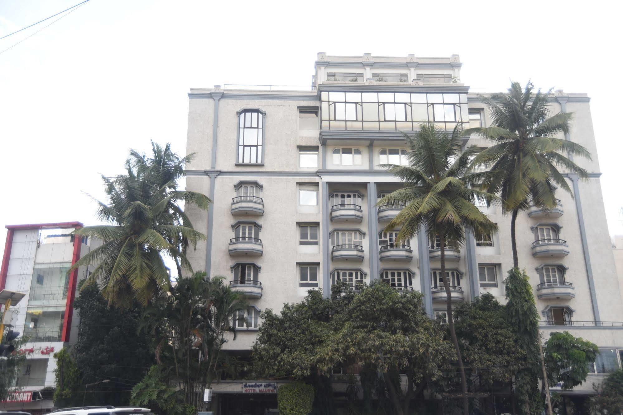 Hotel Maurya Бангалор Экстерьер фото