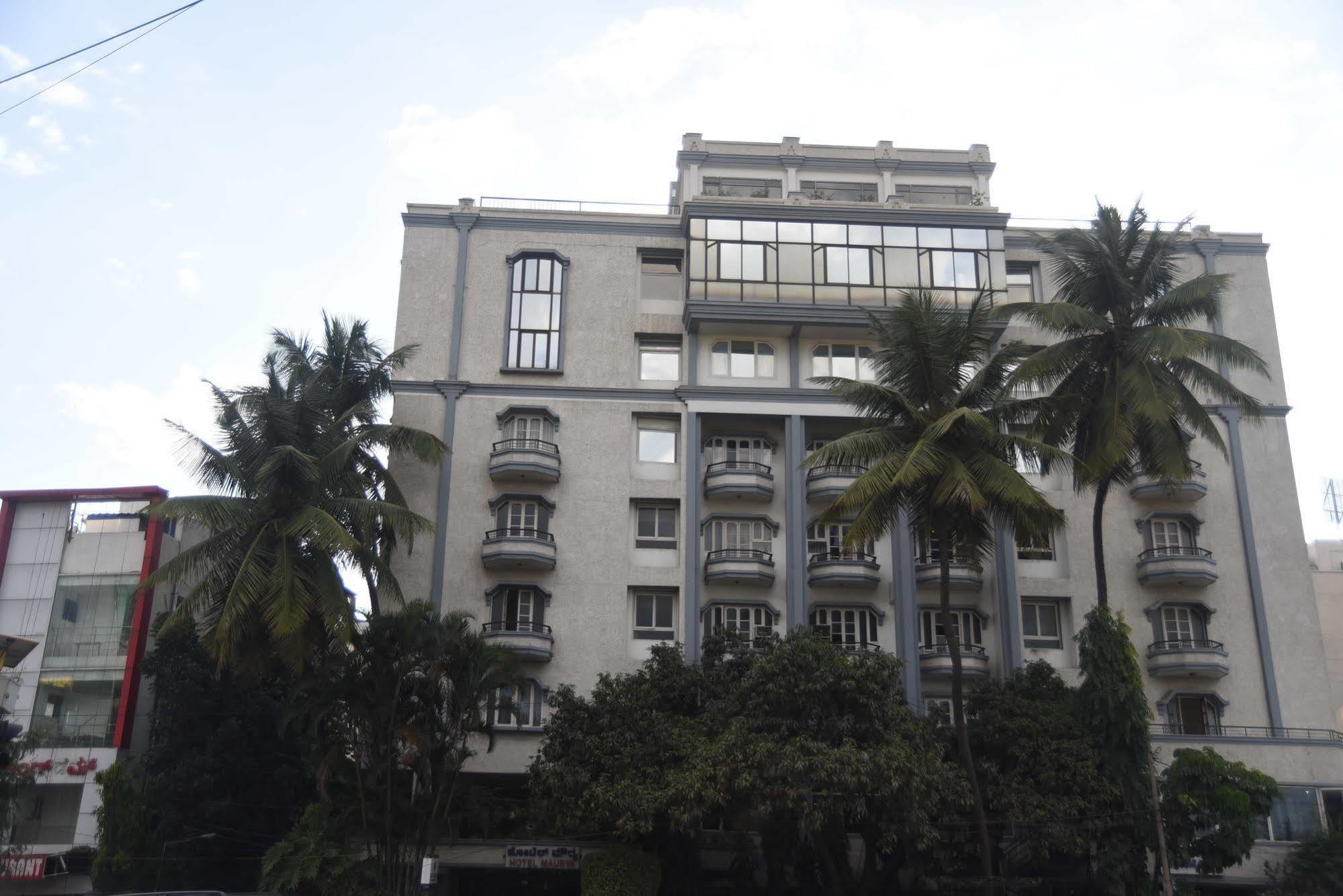 Hotel Maurya Бангалор Экстерьер фото
